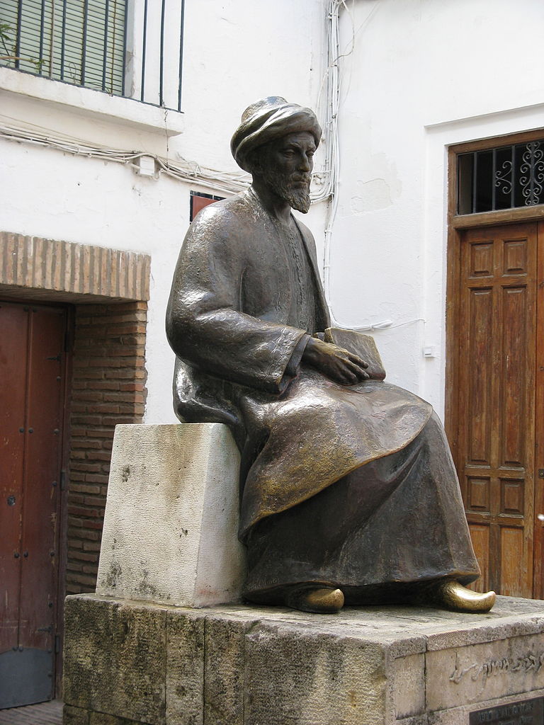 Foto på staty av Moses Maimonides